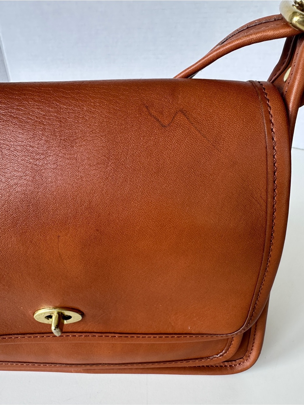 Coach Rambler Tan Leather Flap Crossbody Bag Turn-Lock Closure Handbag - Picture 5 of 16